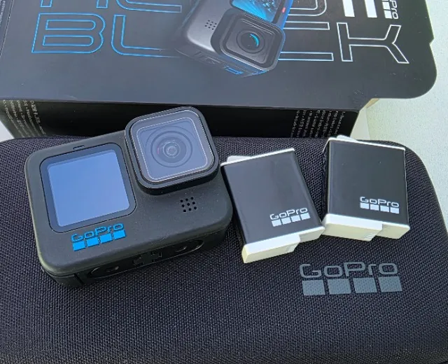 GoPro HERO11 Black Ultra HD 5.3K60 com 2 BATERIAS ENDURO!!!