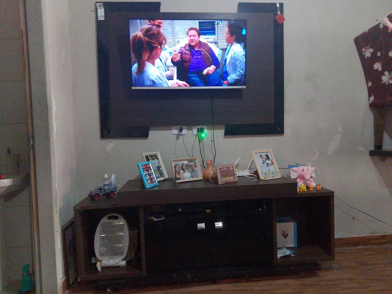 Rack e painel para tv! Todos em ótimo estado.64840792970753120