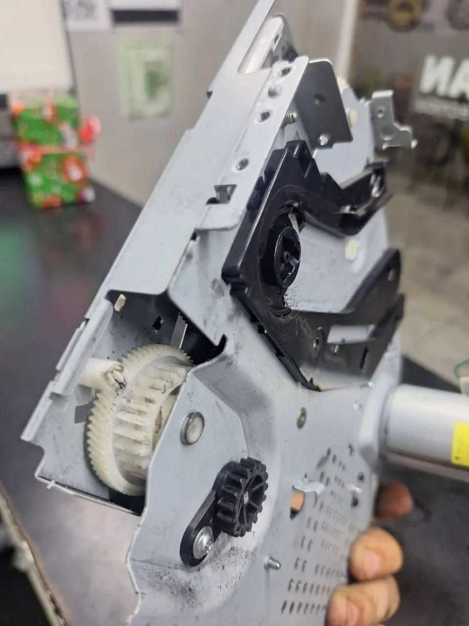Lateral com jogo de engremagem e motor hp m12w 