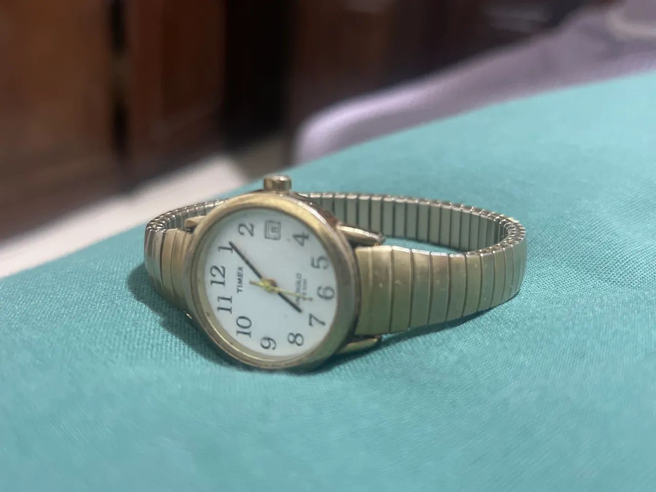 Relógio dourado Timex  - Foto 5