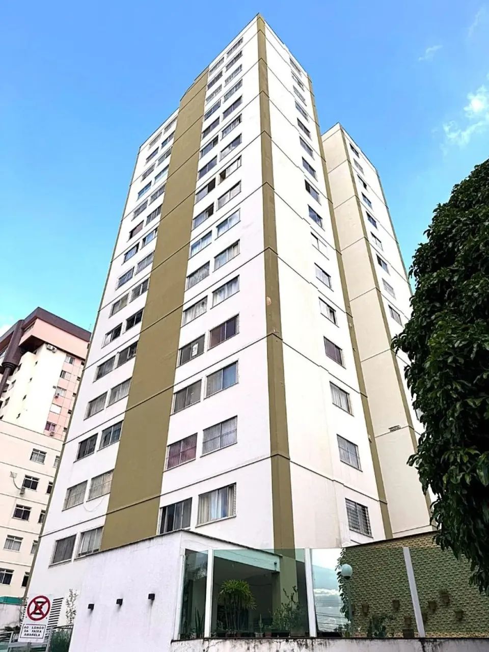 Vende-se apartamento no Setor Oeste, Ed. Veneza II, 2 quartos