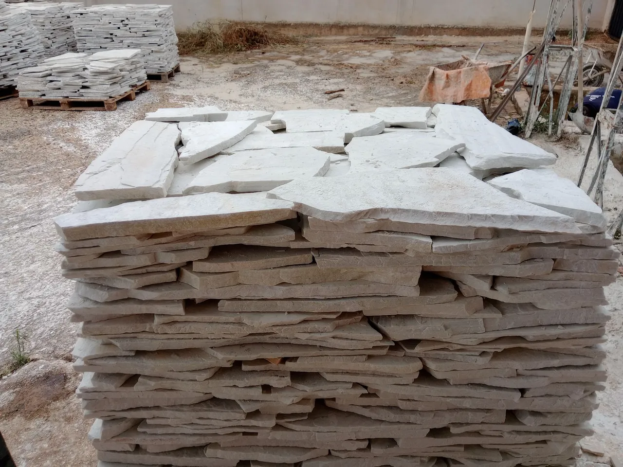 Pedra para revestimento - Branco - Novo