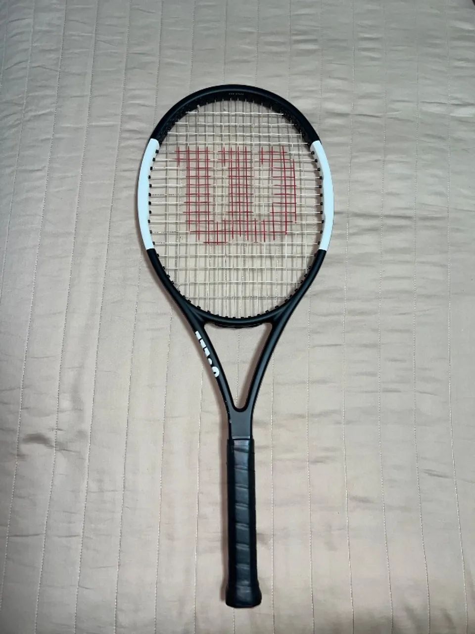 Kit Tênis: Wilson Pro Staff 97 CV + Babolat Evoke + Capa Wilson Advantage + 3 Grips HEAD
