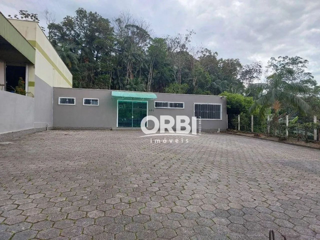 Galpão para alugar, 200 m² por R$ 5.541,00/mês - Belchior Central - Blumenau/SC