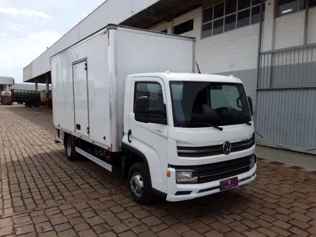 Caminhão Volkswagen Delivery 6.160 - 2022