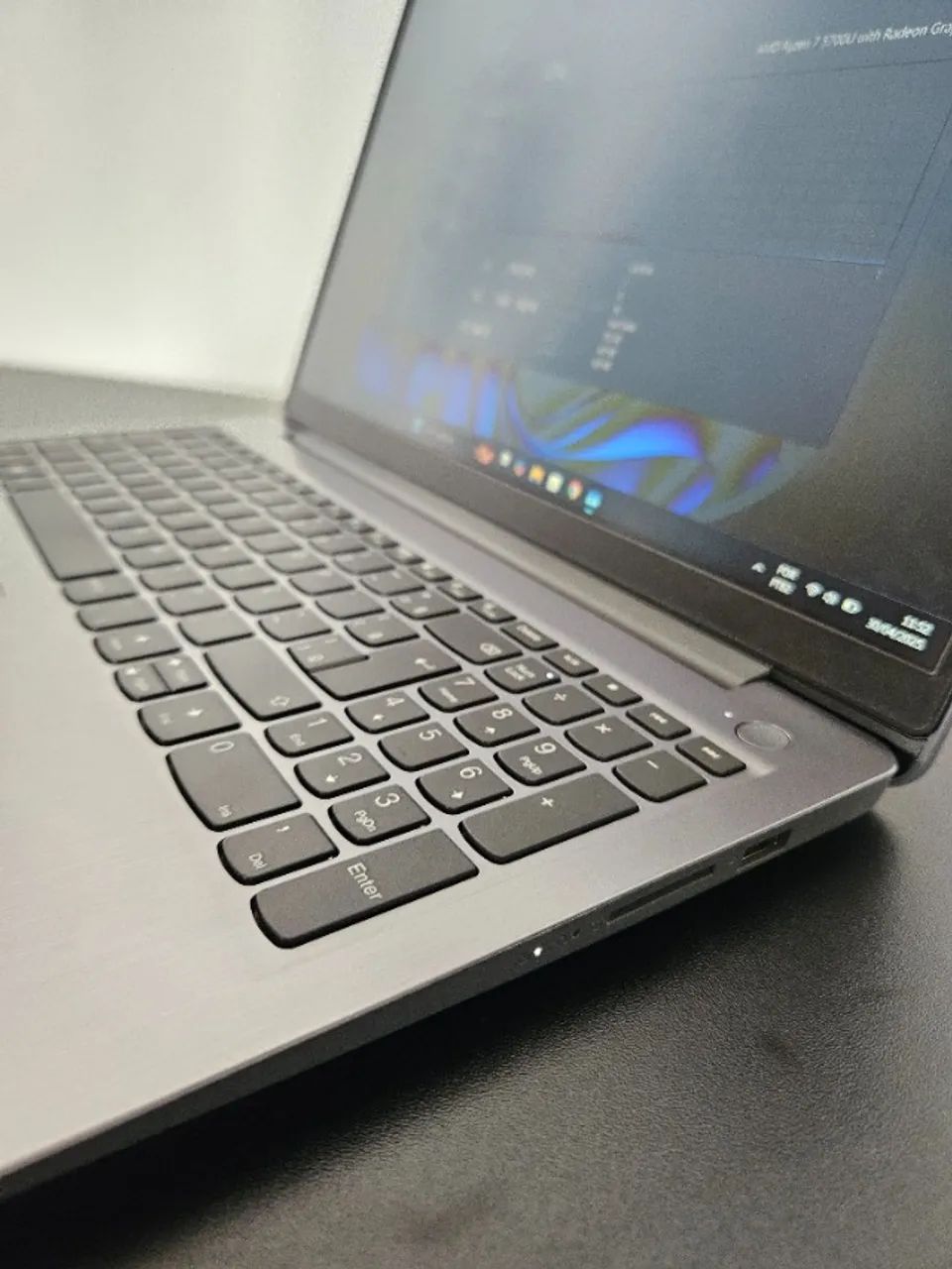 Notebook Lenovo - Ryzen 7 5700U - 20GB Ram - SSD NVMe 512GB - Foto 3
