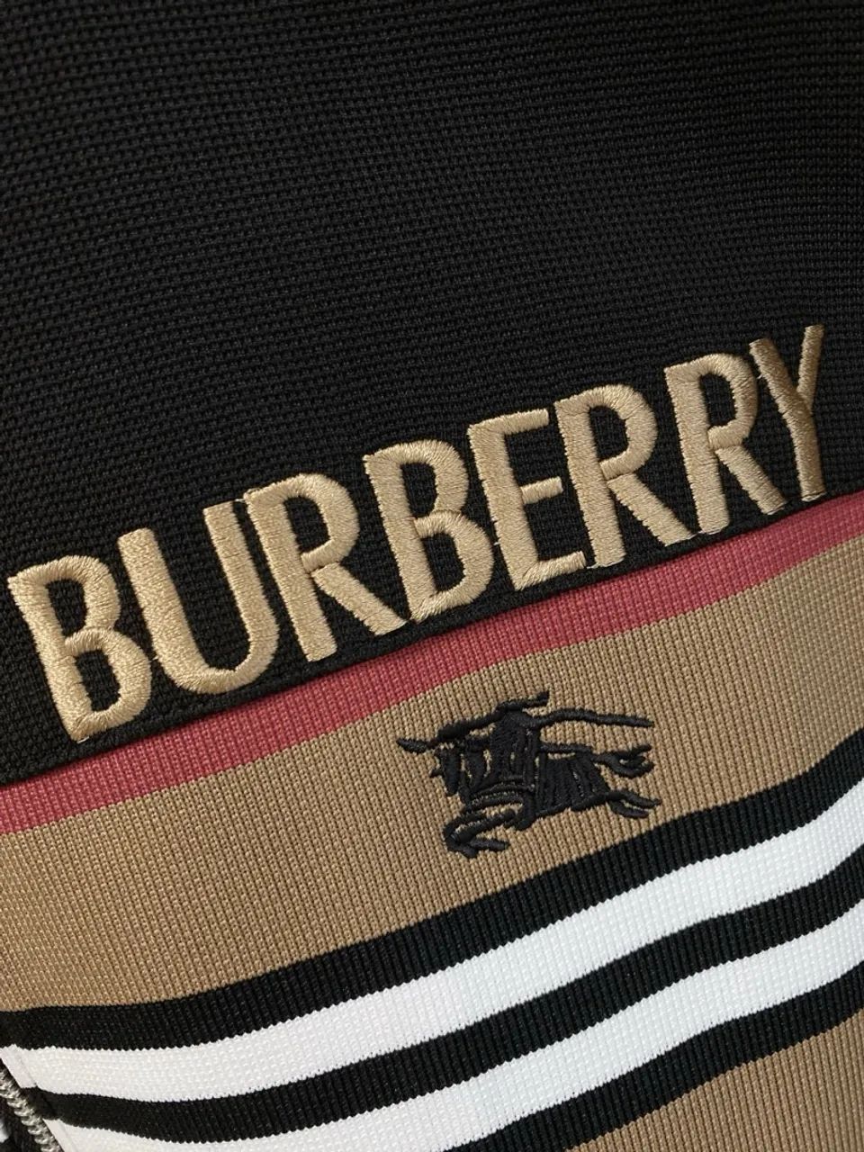 Conjunto Burberry - Linha Italiana - Roupas - Arujázinho IV, Arujá