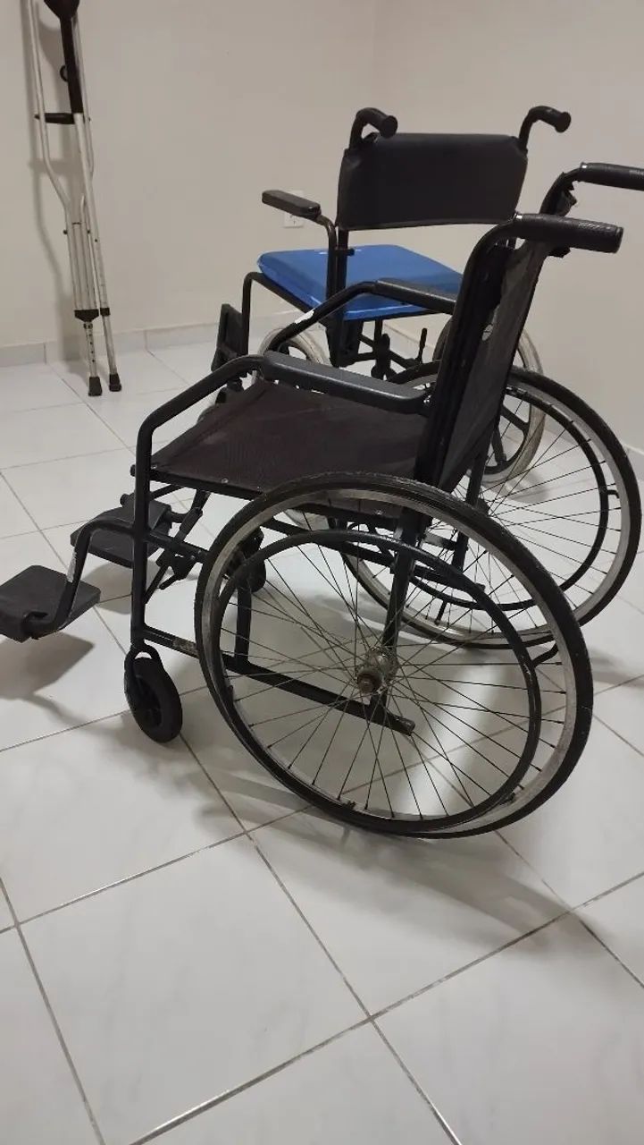 Cadeira de Rodas - Usada - Foto 3