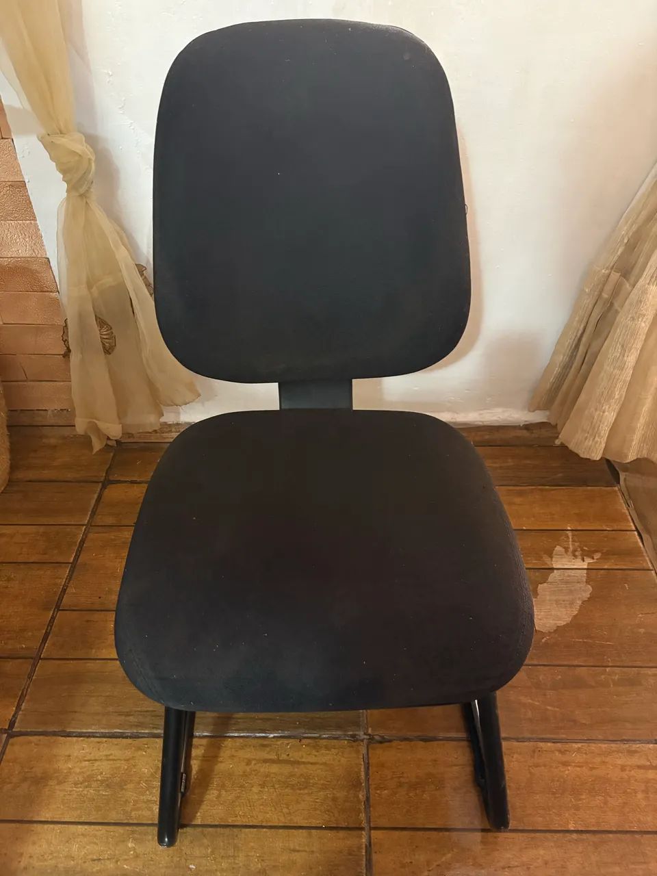 Cadeira de Escritório Preta - Foto 3