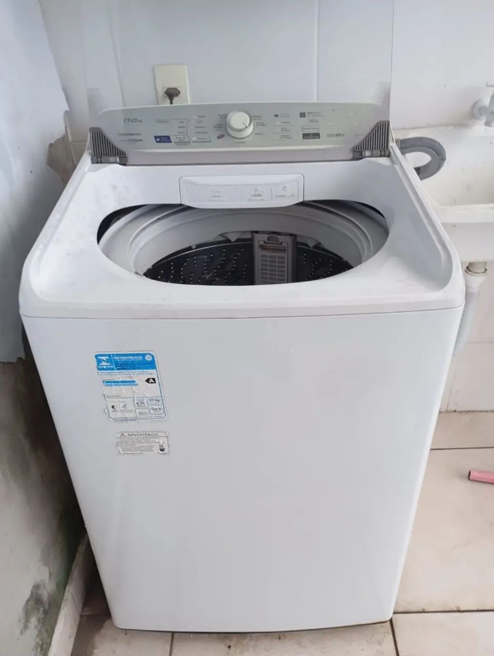 Vendo MÁQUINA DE LAVAR 