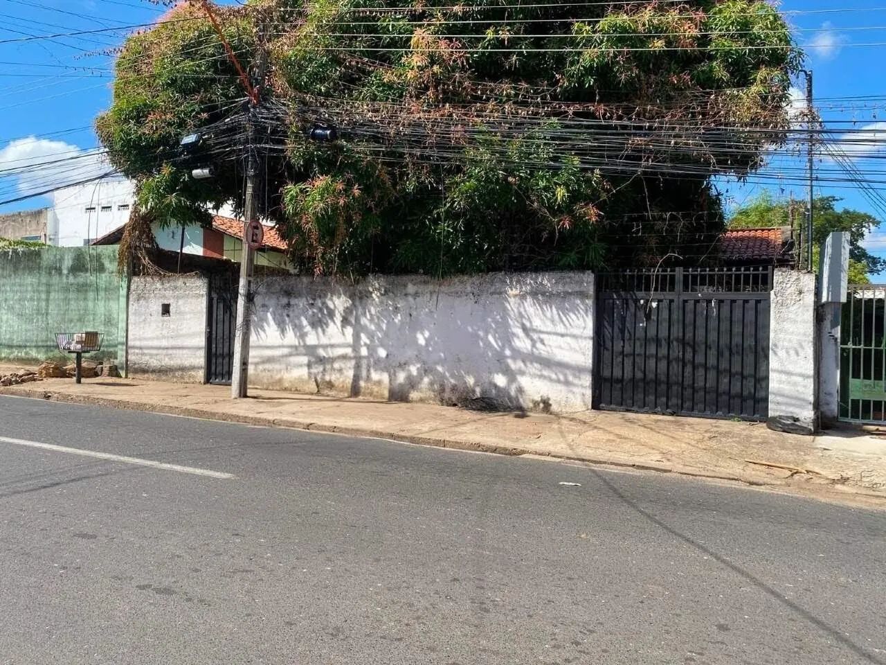Aluga-se Casa Comercial  Bairro Horto