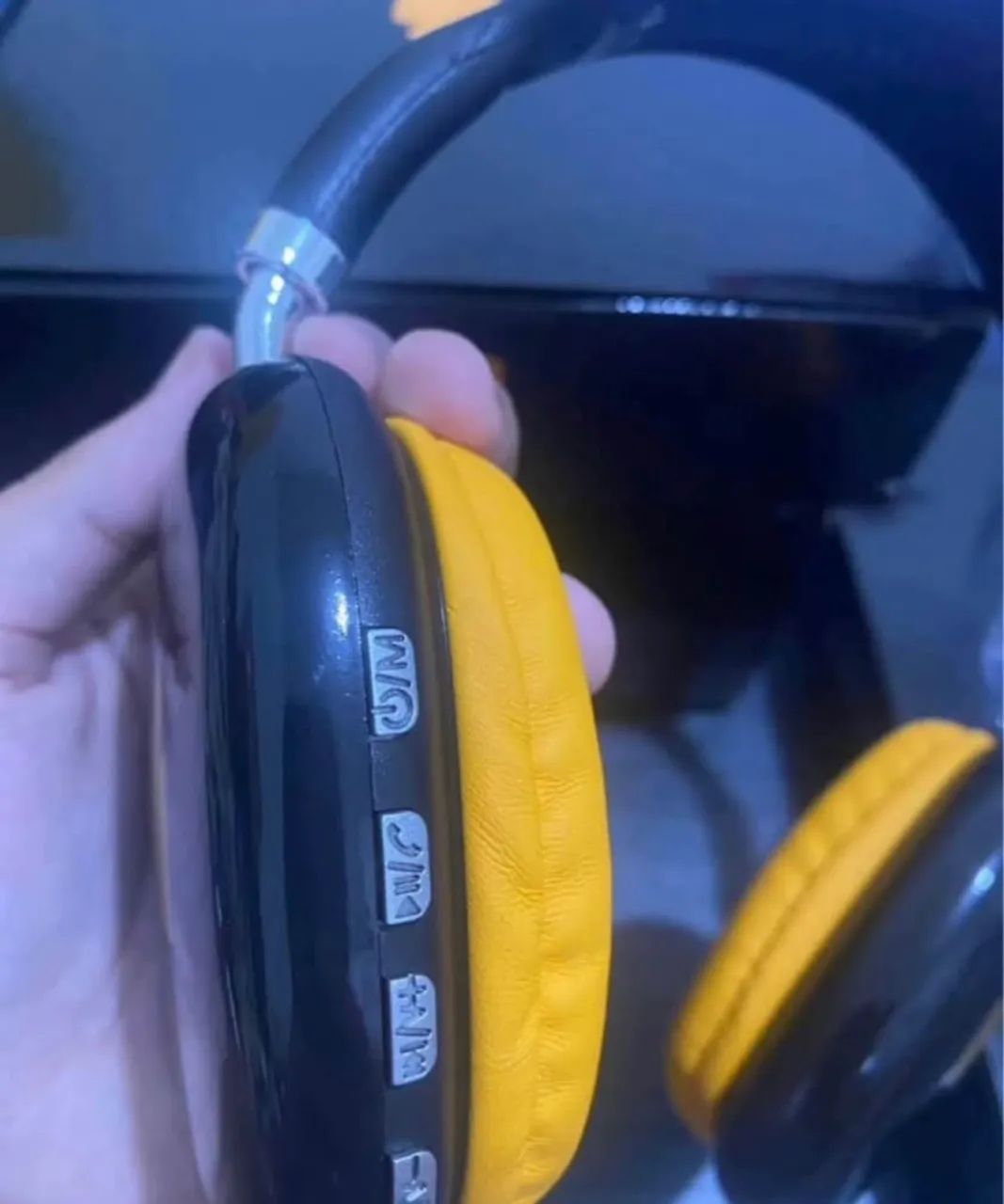 Fone de ouvido Bluetooth na caixa  - Foto 3