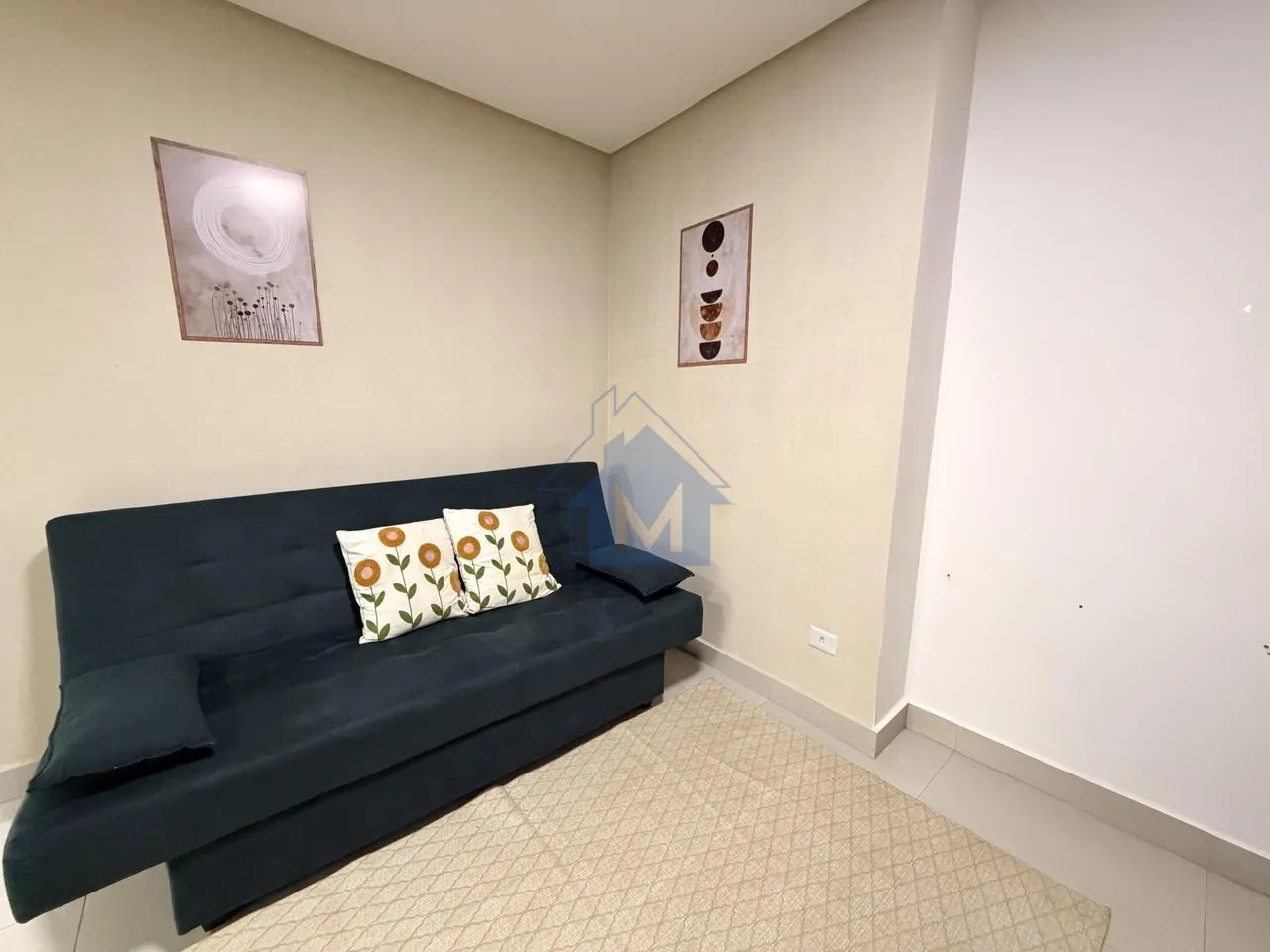 Apartamento Mobiliado, 1 Suíte e 1 Quarto, Sacada com Churrasqueira, no Centro! - Foto 2