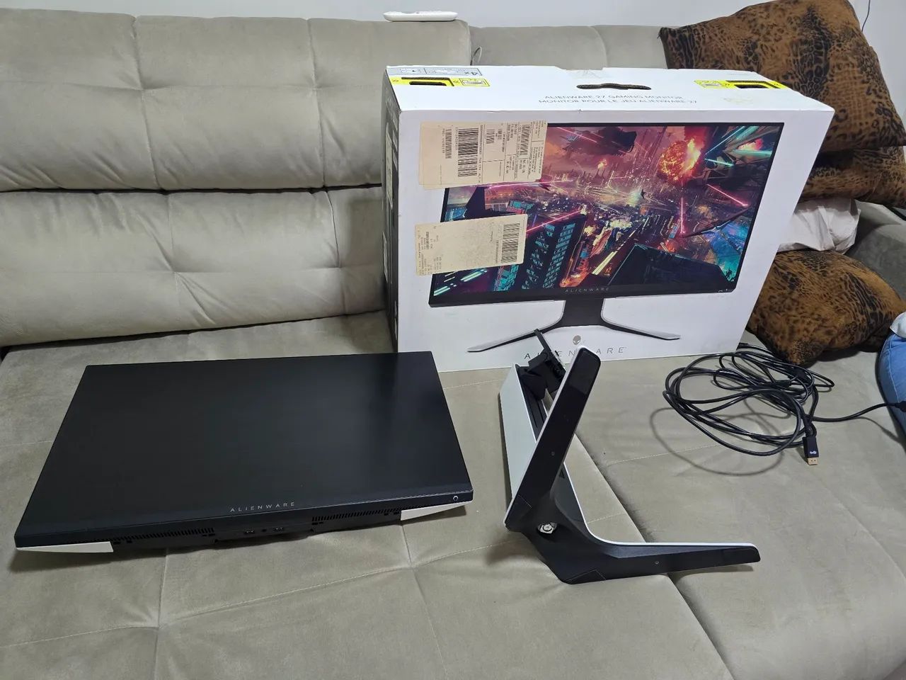 Alienware AW2720HF