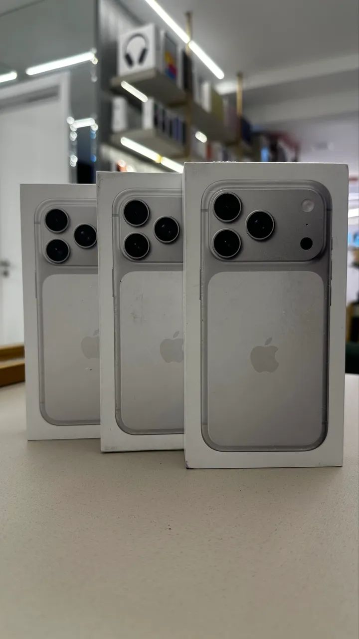 iPhone 17 Pro 256gb Silver Novo Lacrado / Loja Física - Celulares