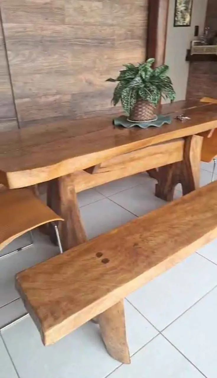 LINDA MESA DE MADEIRA COM 2 BANCOS  - Foto 4