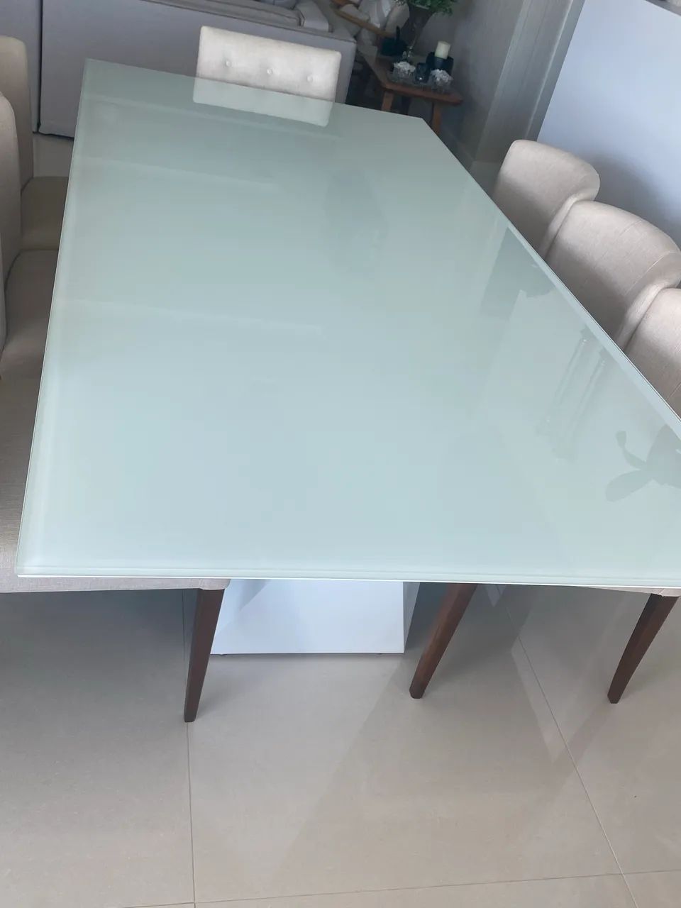 Mesa jantar 8 lugares e 8 cadeiras  - Foto 3