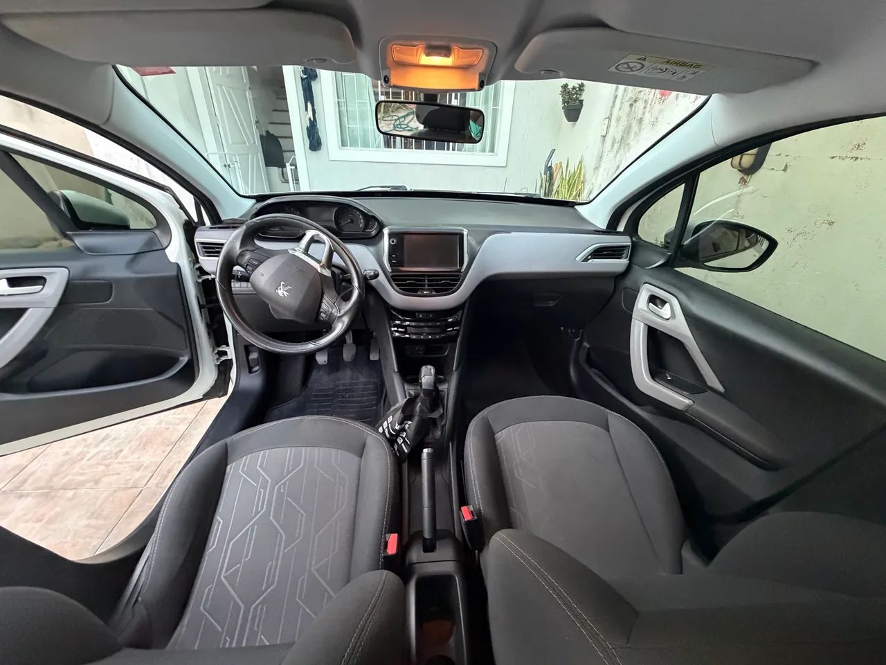 Peugeot 208 Active Pack 1.2 Flex 12V 5P Mec. 2017 - Foto 3