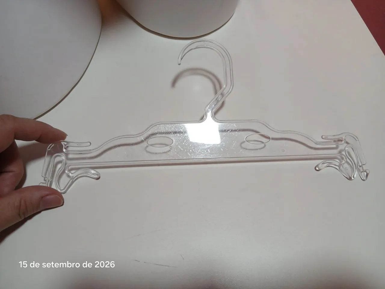 Cabide de acrílico 