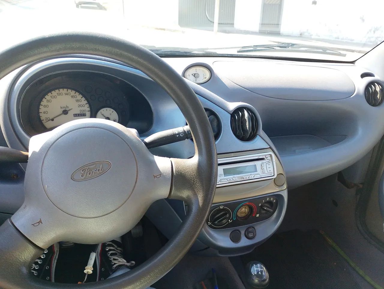 Ford KA 1.0i 3P 2000 - Foto 4