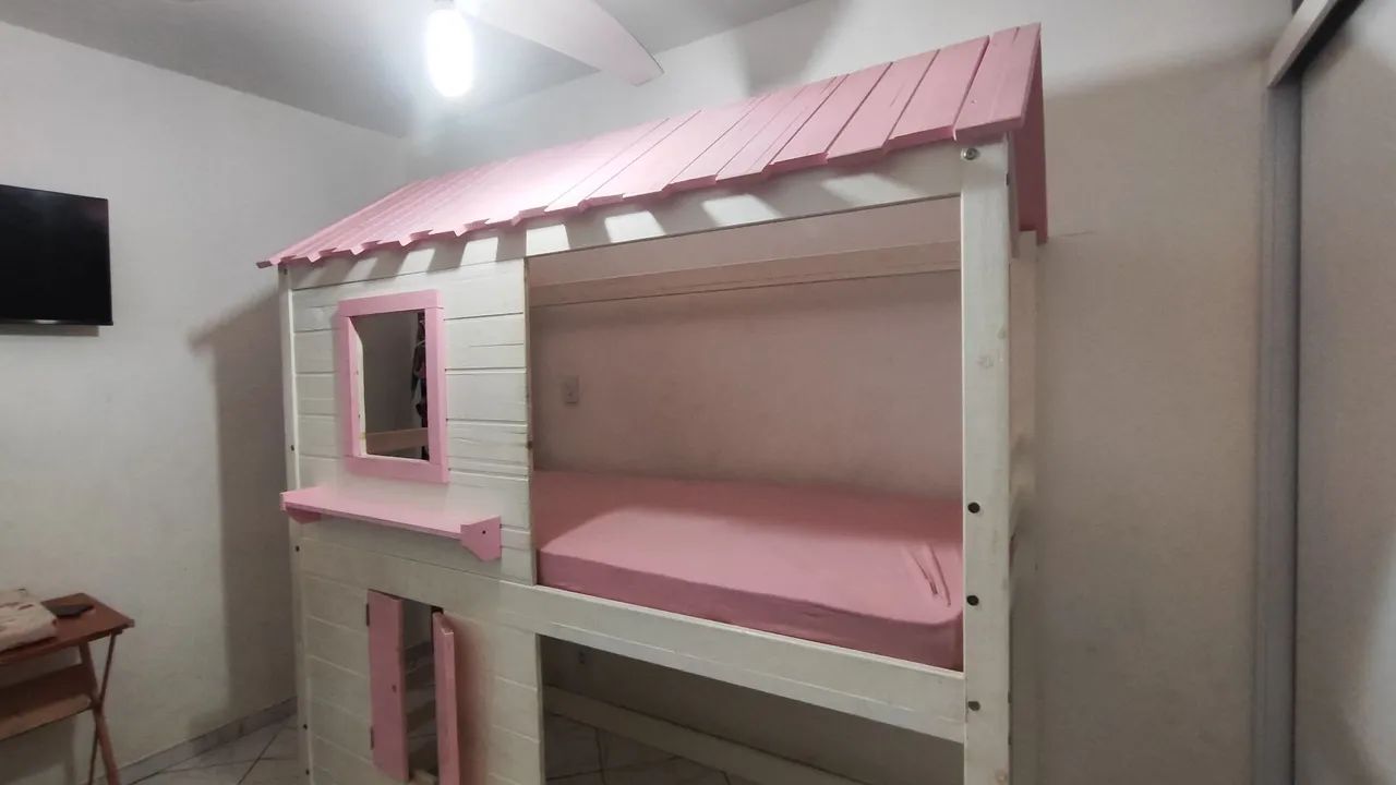 Bunk bed in house shape65576098678915123