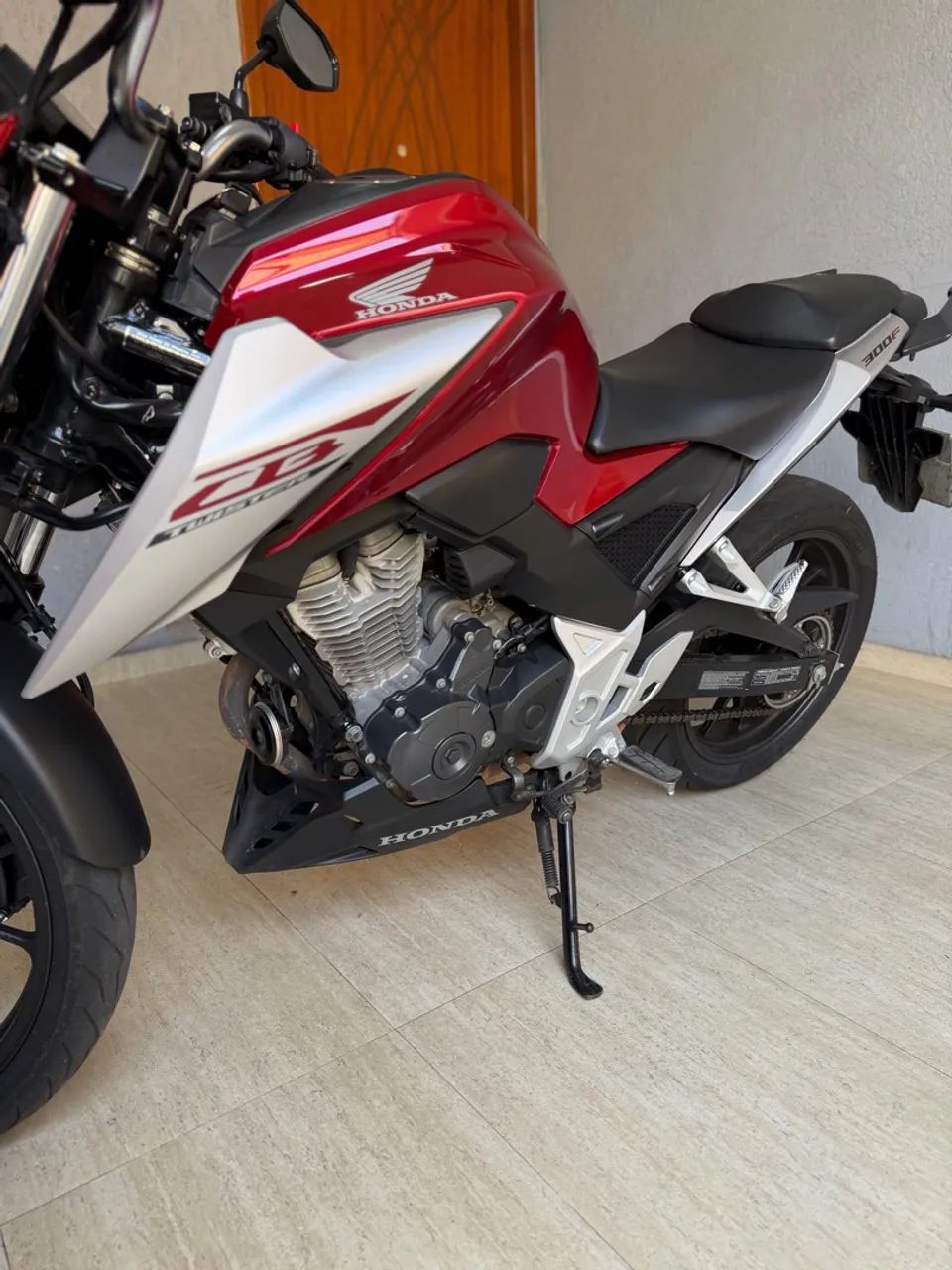 CB 300 F COM ABS  - Foto 2