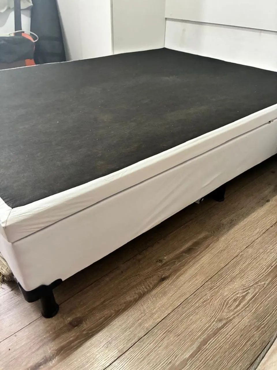 Cama box de casal com baú 
