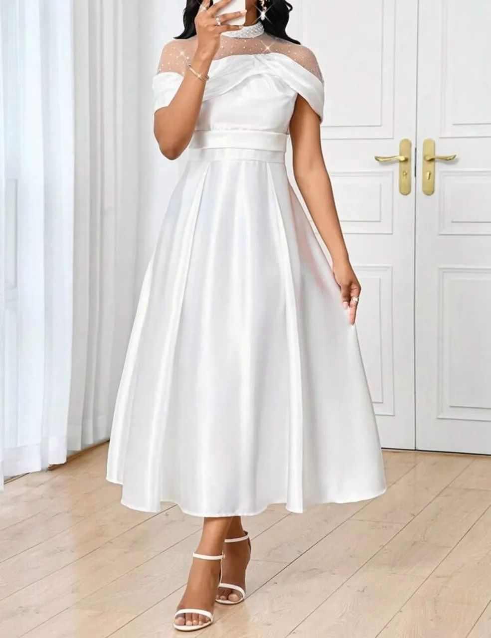 Vestido Branco Midi de Cetim com Pérolas e Tule - Foto 5