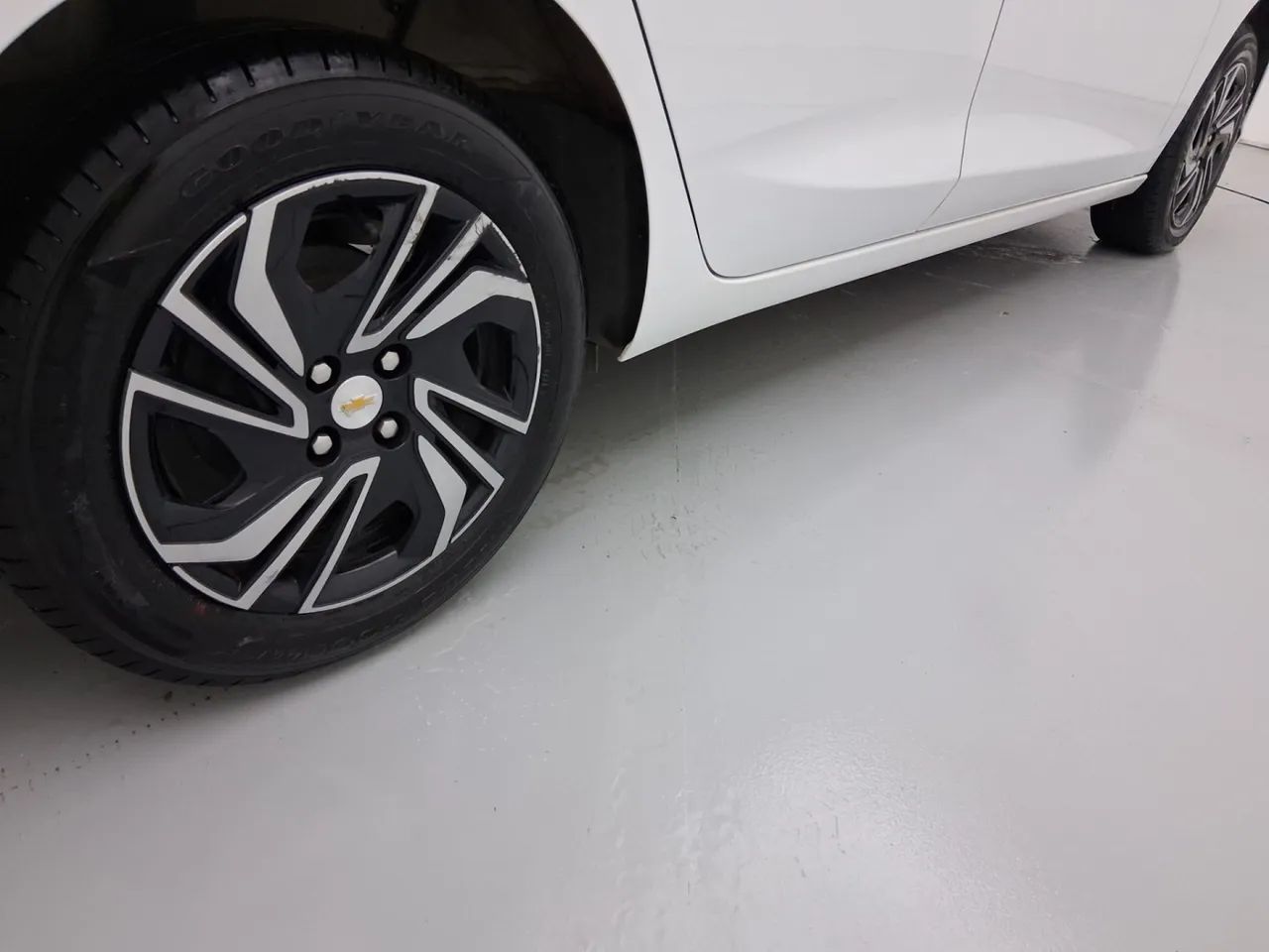 Chevrolet Onix Hatch 1.0 12V Flex Mec. 4P, foto 14 de 18