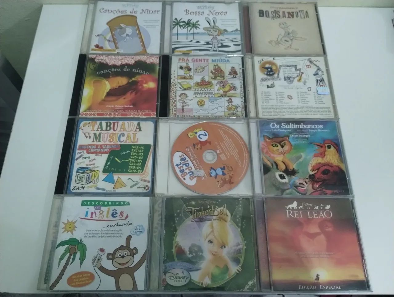 Lote com 33 CDs diversos 415075341624954883
