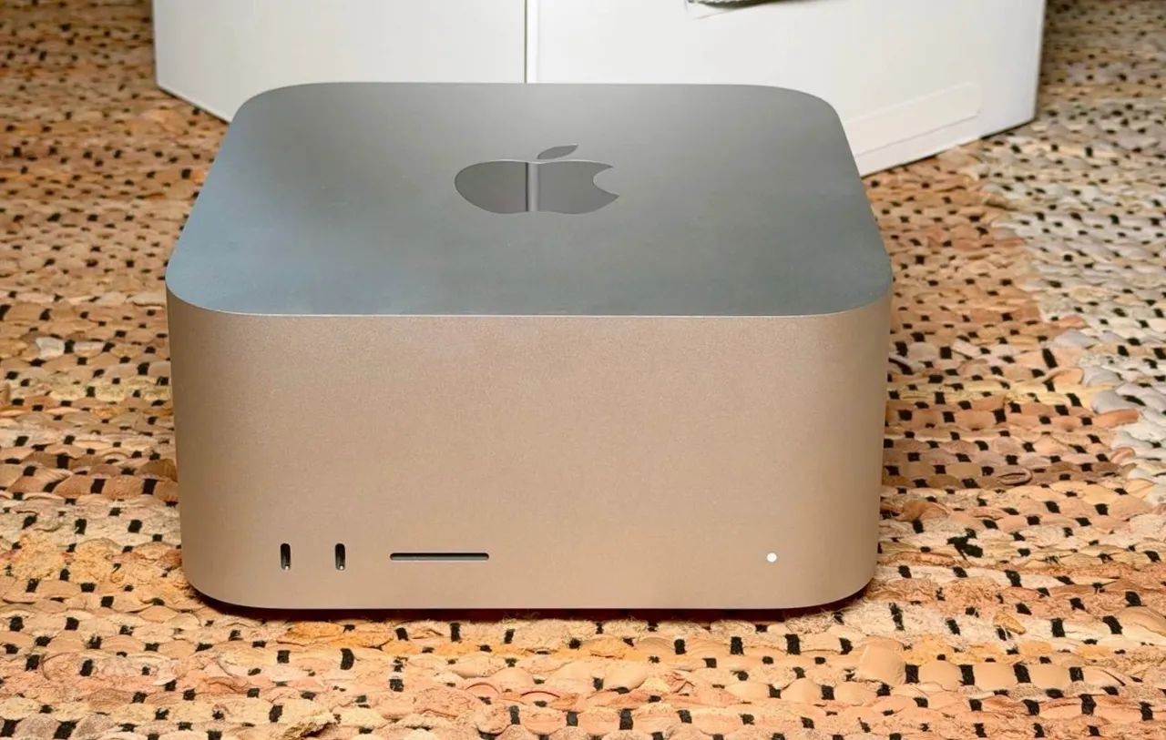 Mac Studio M4 Max 128GB RAM 40-core GPU 