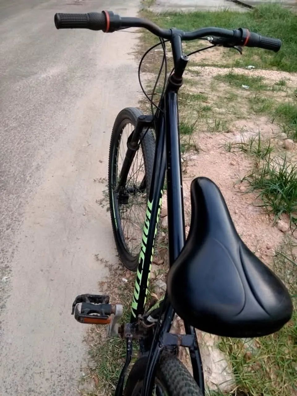 Bicicleta Aro 29 - Preta e Verde - Foto 4