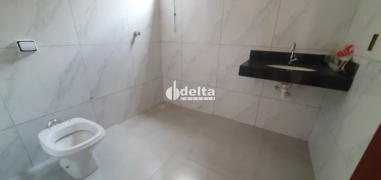 Casa com 3 quarto sendo 1 suíte disponível para Venda no bairro Jardim Brasília em Uberlân - Foto 13