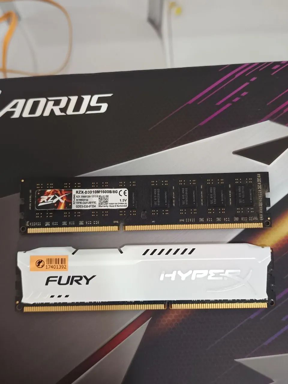 Kit com 2 Memórias HyperX 8GB DDR3 (16GB no total)