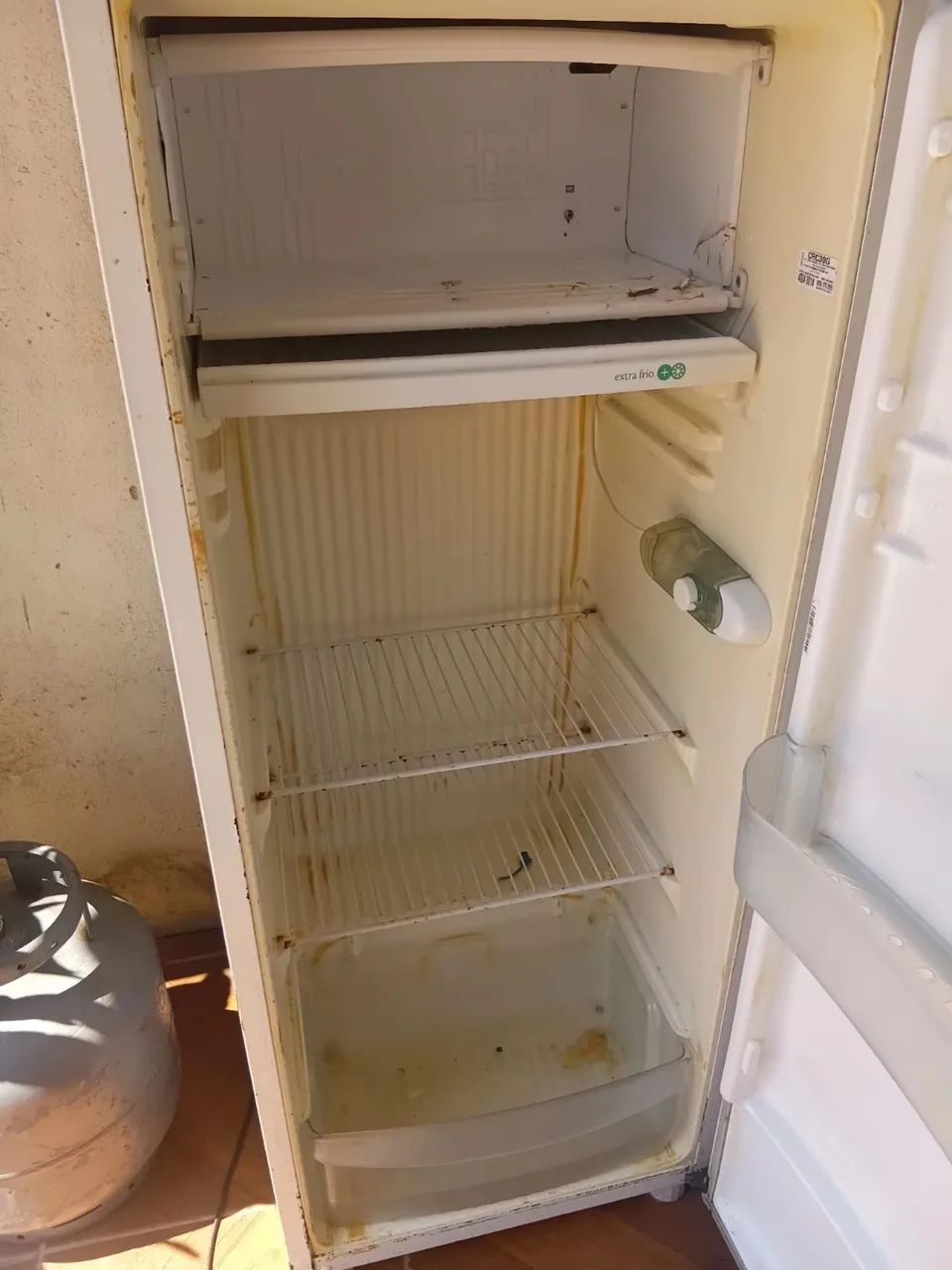 Vende-Se uma geladeira  - Foto 2
