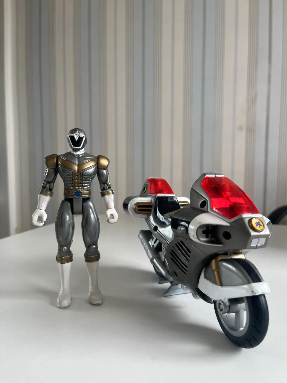 Power rangers Prata boneco e moto Resgate 