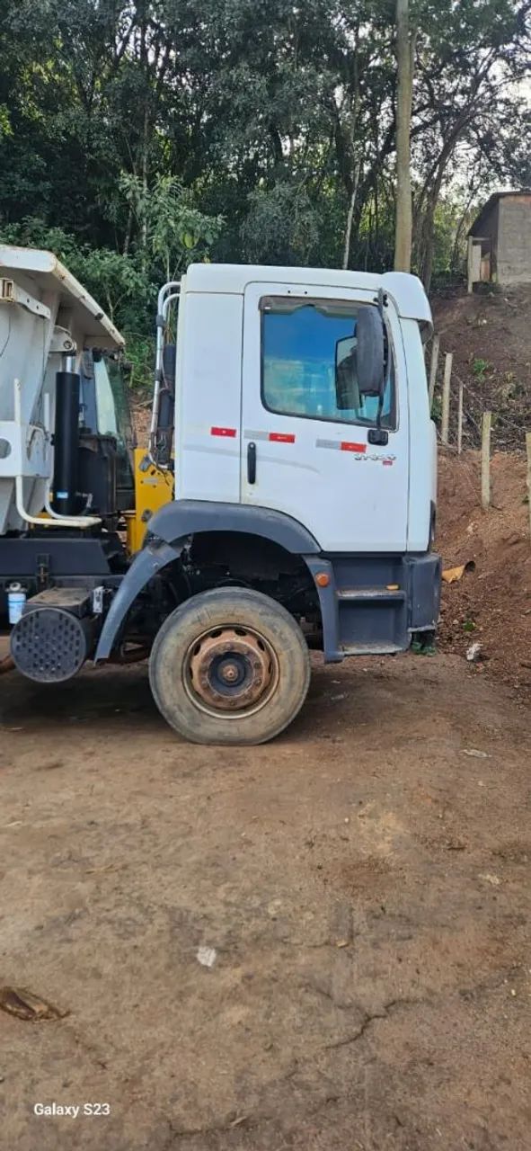 VW 31.320 6x4 Constellation - Foto 3