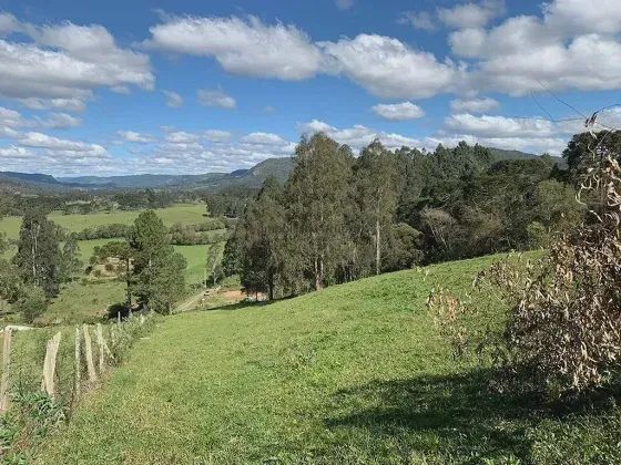 ÁREA RURAL À VENDA