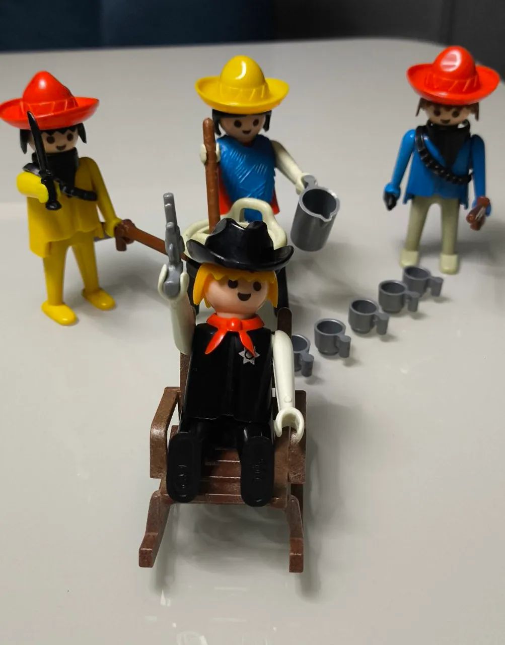 Lote de bonecos Playmobil Western Mexicano e Xerife  - Foto 3