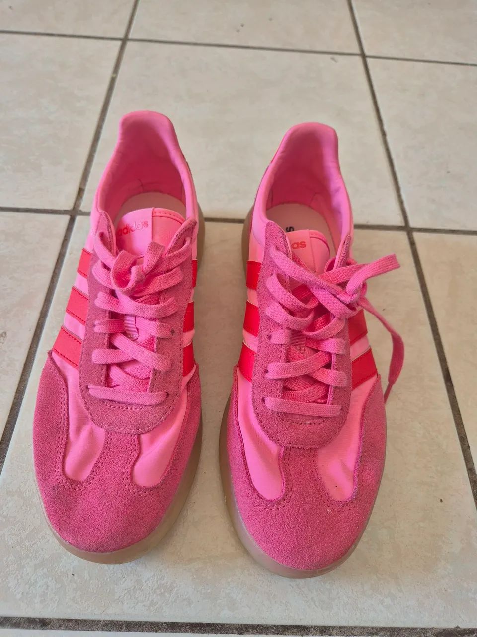 Tenis quase novos, pouquíssimo uso - Foto 3