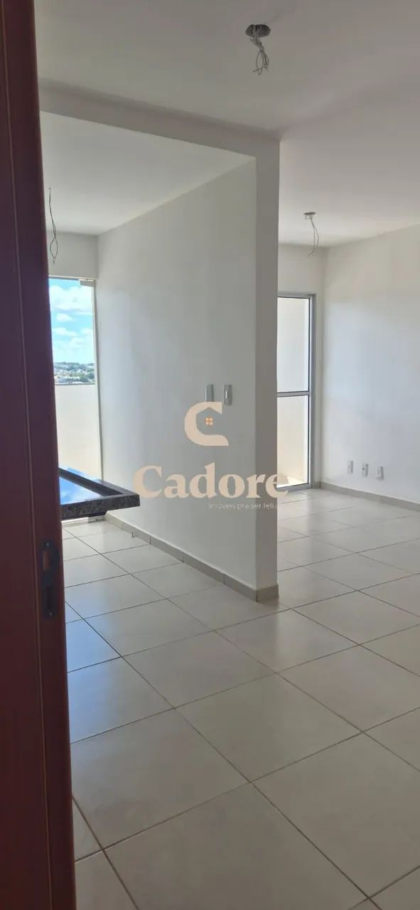 Apartamento à venda no Laranjeiras com 2/4 sendo 01 suíte e elevador