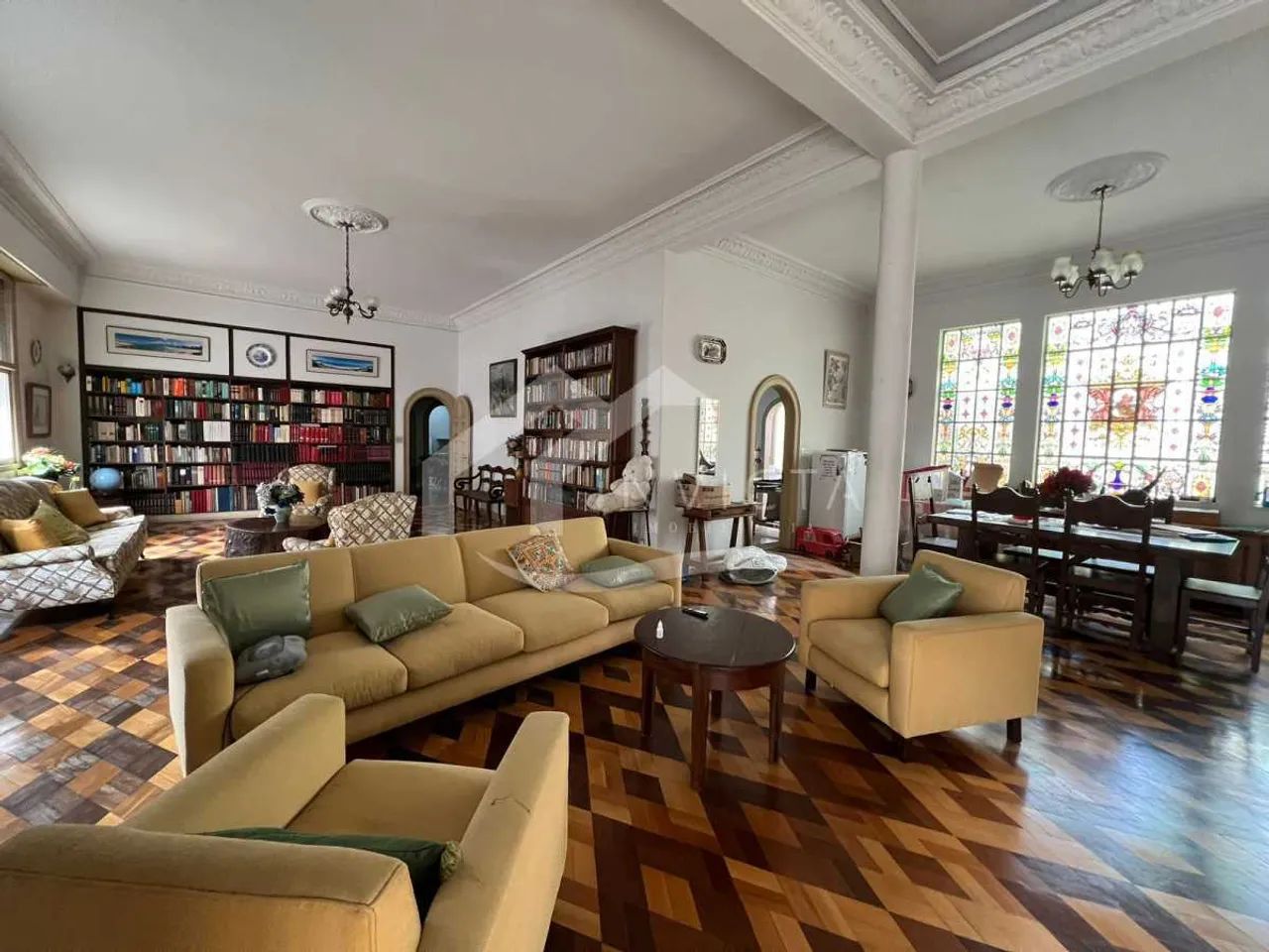 EXCELENTE OPORTUNIDADE DE 4 QUARTOS NO POSTO 5 - Foto 2
