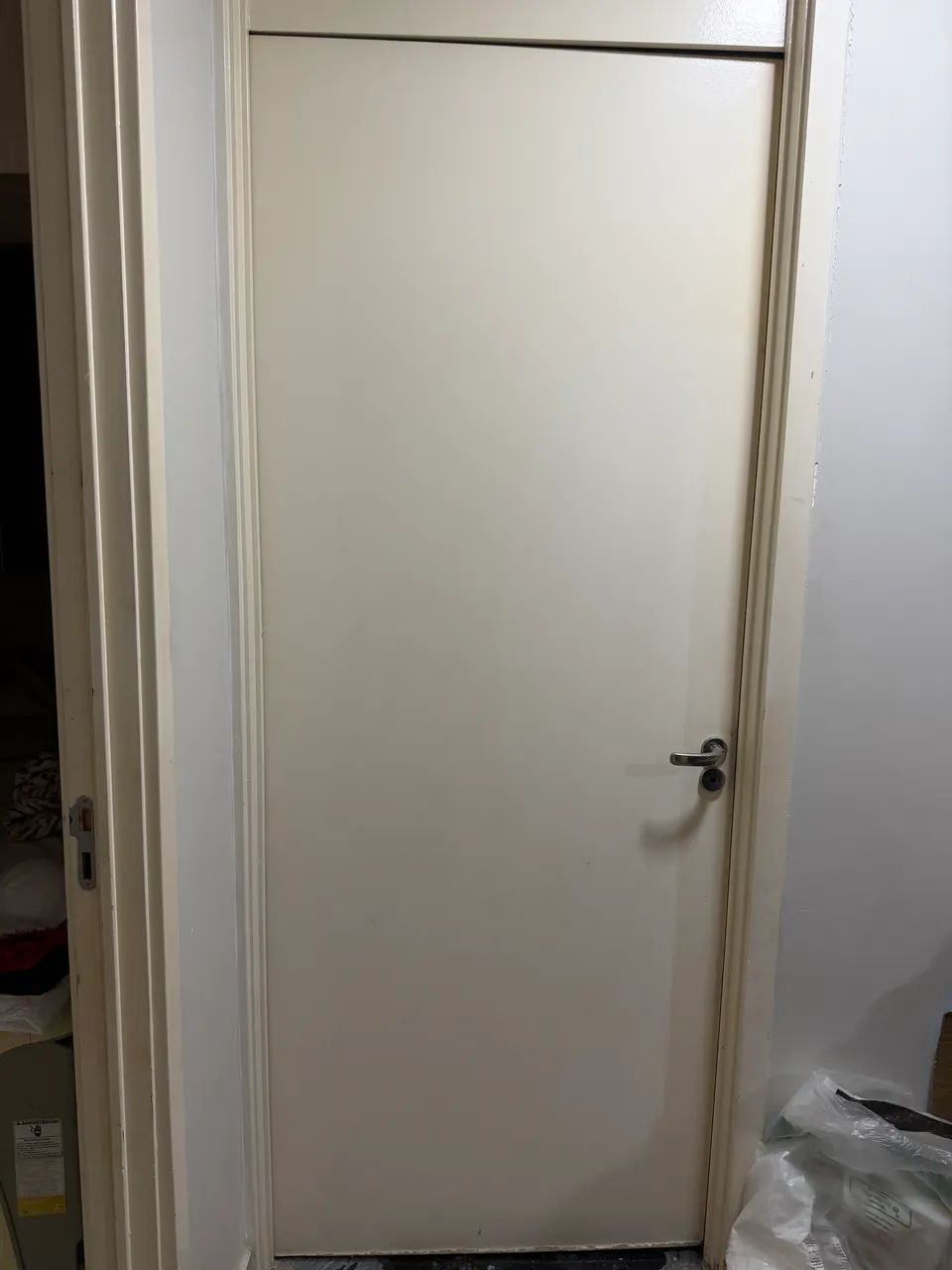 Porta com tranca 