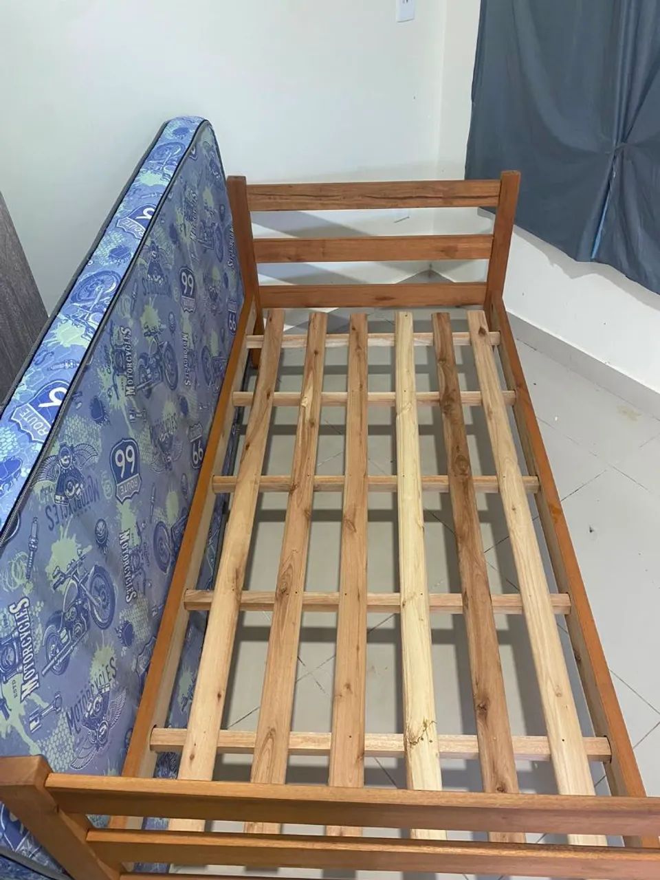 Cama de solteiro (colchão e cabeceira) - Foto 4
