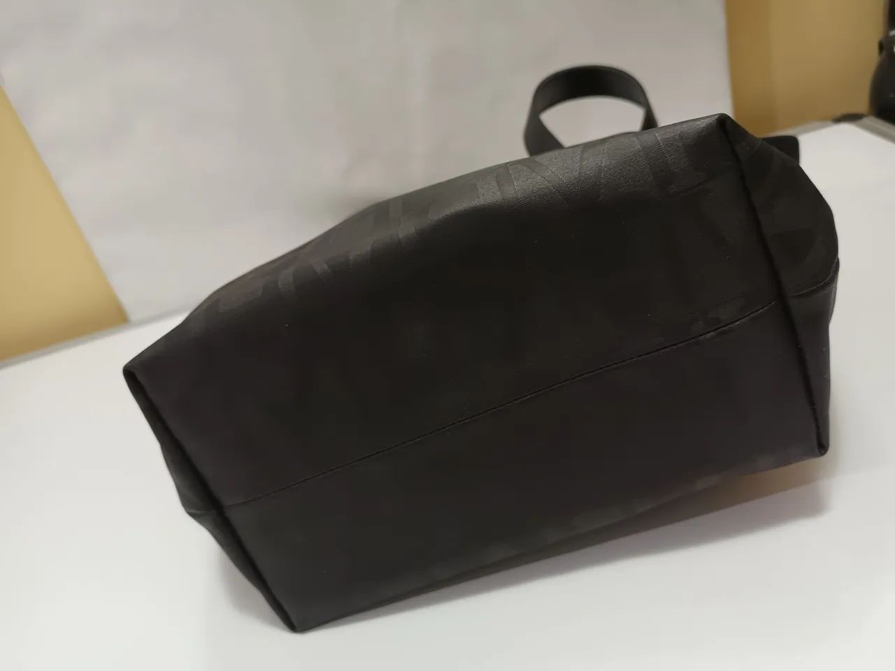Bolsa preta Victor Hugo  - Foto 3