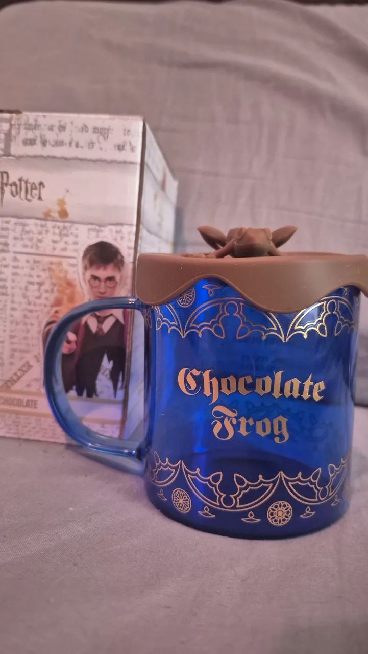Caneca de vidro com tampa harry potter sapo de chocolate imaginarium 