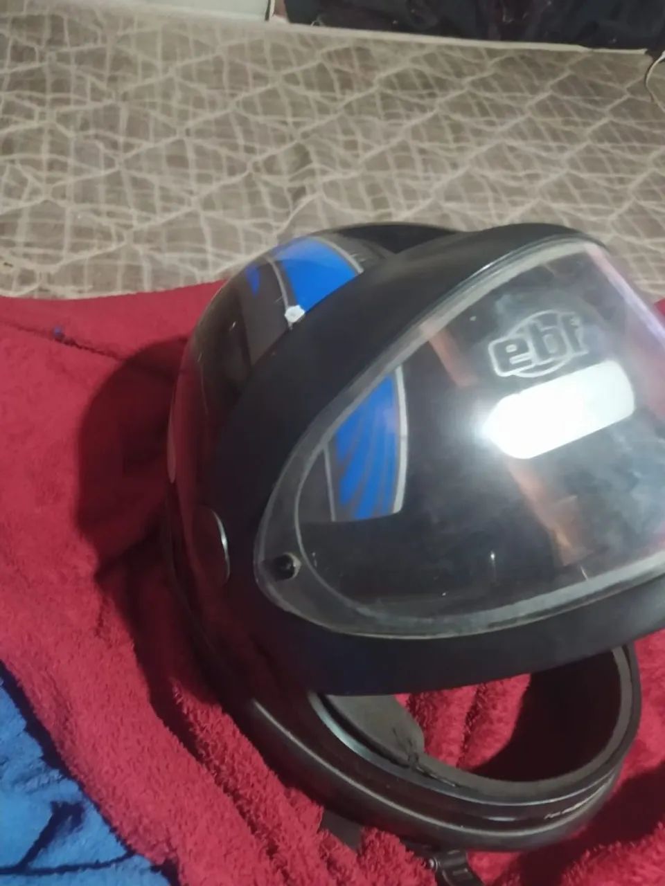 Capacete usado, tá em boas condições  - Foto 2