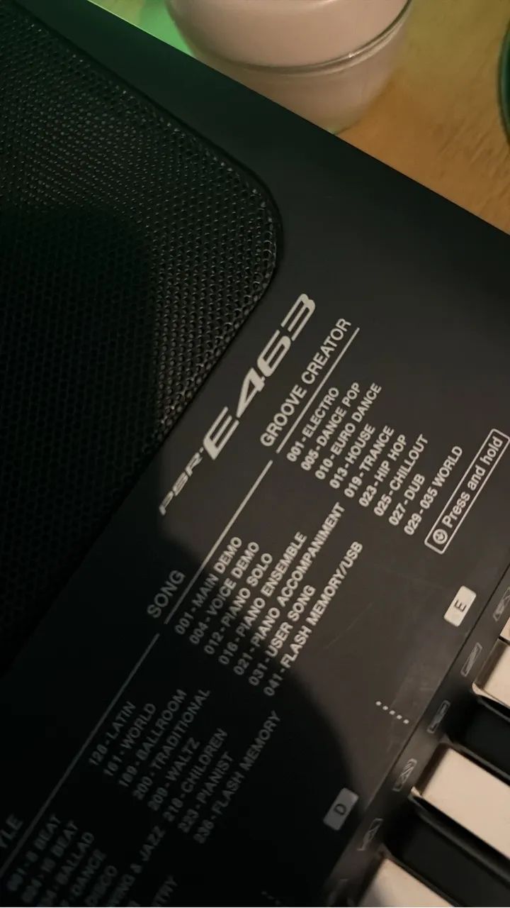 Teclado Yamaha PSR E - 463 - 61 - Foto 2