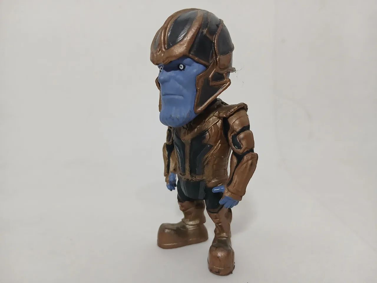 Miniatura Colecionável Thanos importadas Medindo 9cm - Foto 2