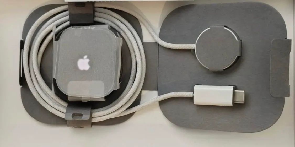 Apple Watch Ultra 2 - Foto 3